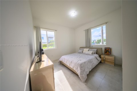 Купить виллу или дом в Дорал, Флорида 5 спален, 336.68м2, № 1867170 - фото 22