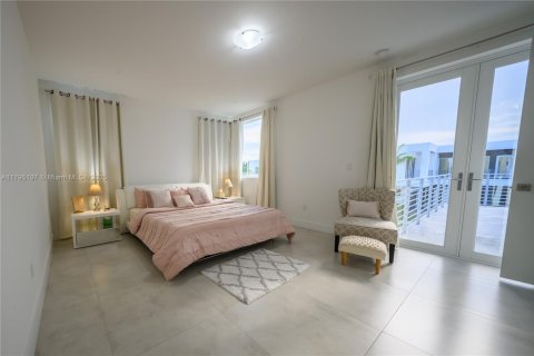 Купить виллу или дом в Дорал, Флорида 5 спален, 336.68м2, № 1867170 - фото 18