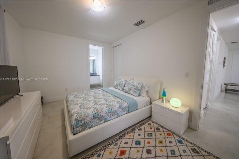 Купить виллу или дом в Дорал, Флорида 5 спален, 336.68м2, № 1867170 - фото 27