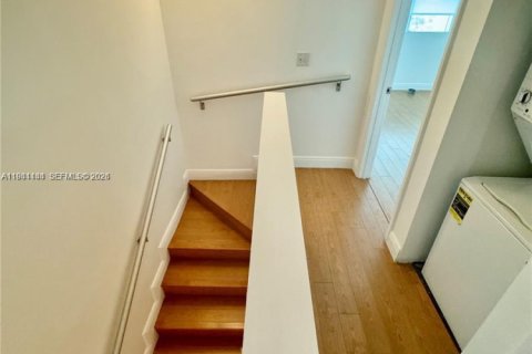 Condo in Aventura, Florida, 2 bedrooms  № 2054022 - photo 11