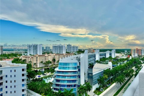 Condo in Aventura, Florida, 2 bedrooms  № 2054022 - photo 21