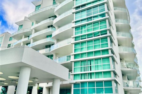 Condo à Aventura, Floride, 2 chambres  № 2054022