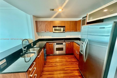 Condo in Aventura, Florida, 2 bedrooms  № 2054022 - photo 7