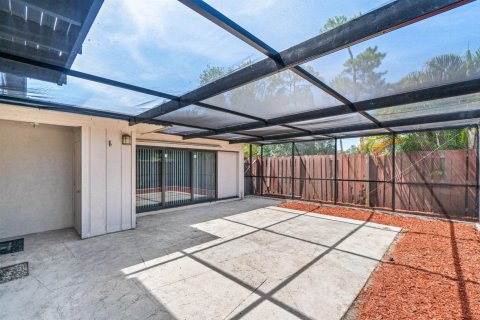 Townhouse in Lake Worth, Florida 3 bedrooms, 152.92 sq.m. № 2175787 - photo 4