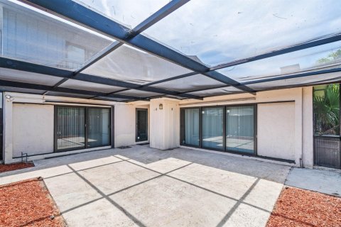 Townhouse in Lake Worth, Florida 3 bedrooms, 152.92 sq.m. № 2175787 - photo 5