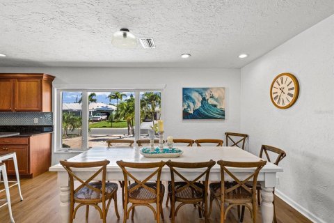 Villa ou maison à louer à Belleair Beach, Floride: 3 chambres, 211.07 m2 № 2403061 - photo 17