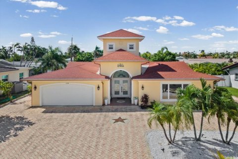 Villa ou maison à Belleair Beach, Floride 3 chambres, 211.07 m2 № 2403061