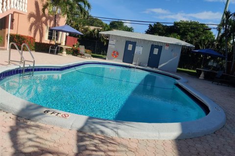 Apartamento en alquiler en Fort Lauderdale, Florida, 1 dormitorio, 9430.79 m2 № 1991298 - foto 16