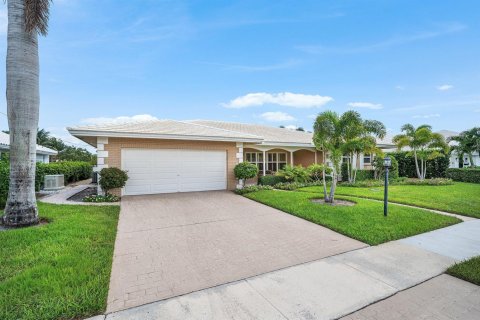 House in Boca Raton, Florida 3 bedrooms, 177.54 sq.m. № 2392814 - photo 5