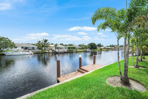 House in Boca Raton, Florida 3 bedrooms, 177.54 sq.m. № 2392814 - photo 27