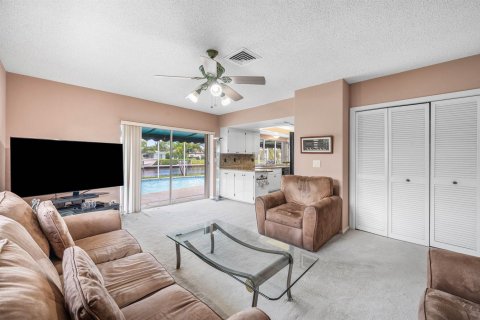 House in Boca Raton, Florida 3 bedrooms, 177.54 sq.m. № 2392814 - photo 21