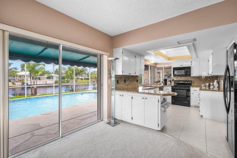 House in Boca Raton, Florida 3 bedrooms, 177.54 sq.m. № 2392814 - photo 18