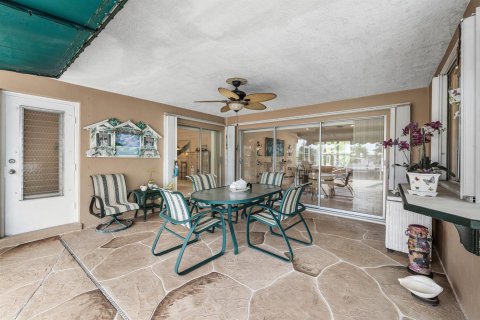 House in Boca Raton, Florida 3 bedrooms, 177.54 sq.m. № 2392814 - photo 23