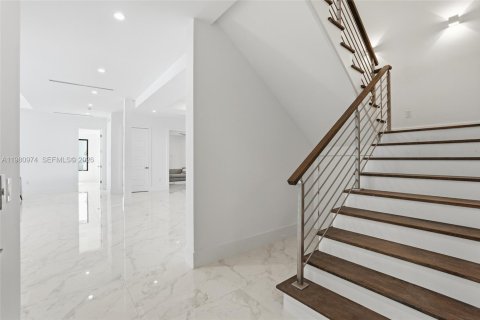 Casa en venta en Cape Coral, Florida, 6 dormitorios № 2051416 - foto 26