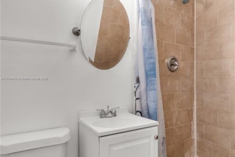 Propiedad comercial en venta en Miami, Florida № 1860725 - foto 10
