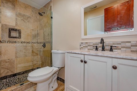 Снять в аренду виллу или дом в Норт-Лодердейл, Флорида 4 спальни, 127.28м2, № 1963731 - фото 16