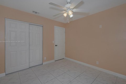 Снять в аренду виллу или дом в Норт-Лодердейл, Флорида 4 спальни, 127.28м2, № 1963731 - фото 21