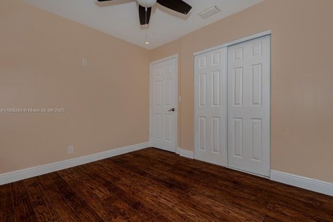 Снять в аренду виллу или дом в Норт-Лодердейл, Флорида 4 спальни, 127.28м2, № 1963731 - фото 18