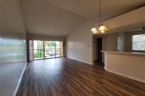 Copropriété à louer à Coral Springs, Floride: 1 chambre, 68.1 m2 № 2247266 - photo 4