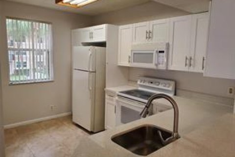 Copropriété à louer à Coral Springs, Floride: 1 chambre, 68.1 m2 № 2247266 - photo 5