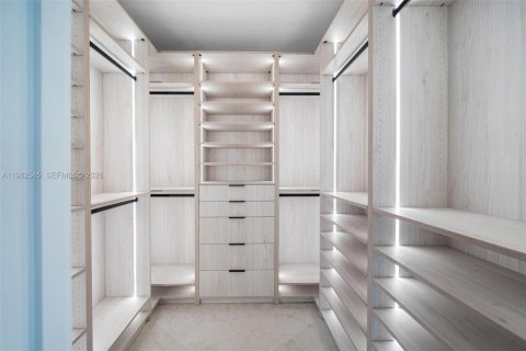 Снять в аренду таунхаус в Майами, Флорида 4 спальни, № 2050122 - фото 21