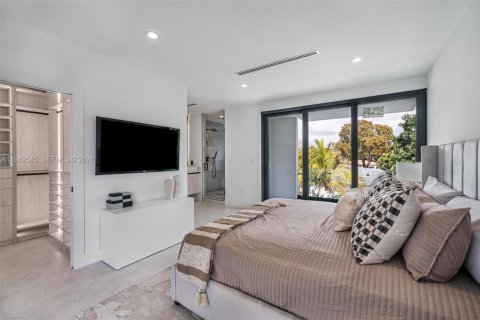 Снять в аренду таунхаус в Майами, Флорида 4 спальни, № 2050122 - фото 20