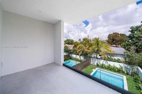 Снять в аренду таунхаус в Майами, Флорида 4 спальни, № 2050122 - фото 23