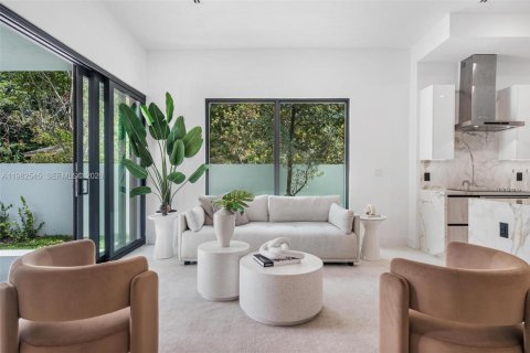 Снять в аренду таунхаус в Майами, Флорида 4 спальни, № 2050122 - фото 11