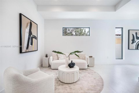 Снять в аренду таунхаус в Майами, Флорида 4 спальни, № 2050122 - фото 6