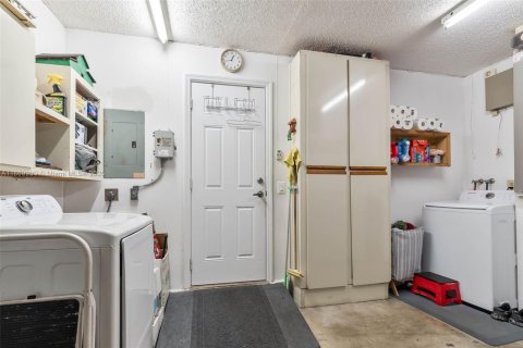 Casa en venta en Plantation, Florida, 3 dormitorios, 129.88 m2 № 2014271 - foto 19