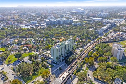 Condo in Miami, Florida, 2 bedrooms  № 1977029 - photo 25