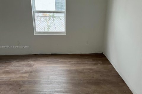 Casa en alquiler en Miami, Florida, 4 dormitorios, 104.79 m2 № 2057188 - foto 10
