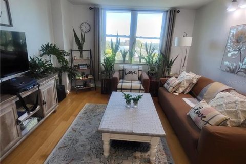 Copropriété à vendre à Clearwater, Floride: 2 chambres, 80.82 m2 № 2125859 - photo 2