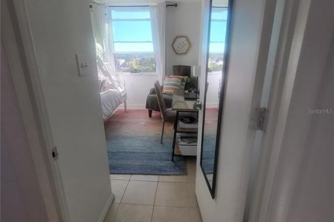 Copropriété à vendre à Clearwater, Floride: 2 chambres, 80.82 m2 № 2125859 - photo 7