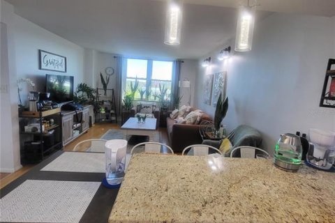Copropriété à vendre à Clearwater, Floride: 2 chambres, 80.82 m2 № 2125859 - photo 3
