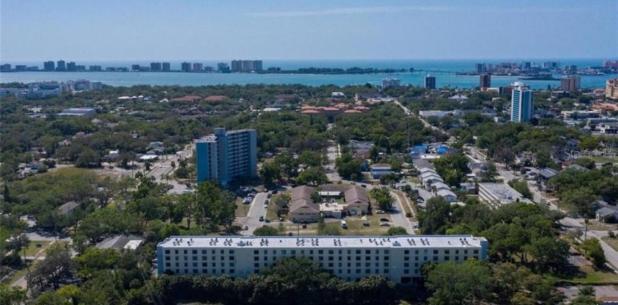 Condo à Clearwater, Floride, 2 chambres  № 2125859