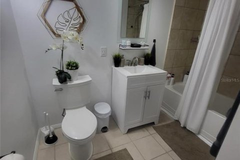 Copropriété à vendre à Clearwater, Floride: 2 chambres, 80.82 m2 № 2125859 - photo 12