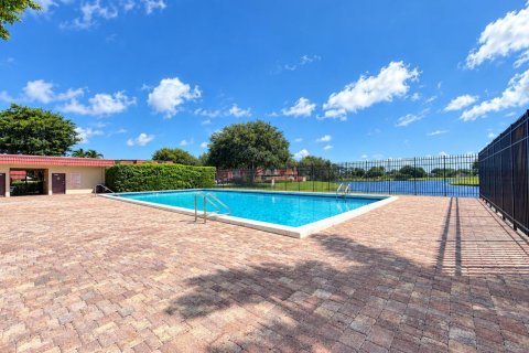 Touwnhouse à vendre à West Palm Beach, Floride: 2 chambres, 113.15 m2 № 2414620 - photo 7