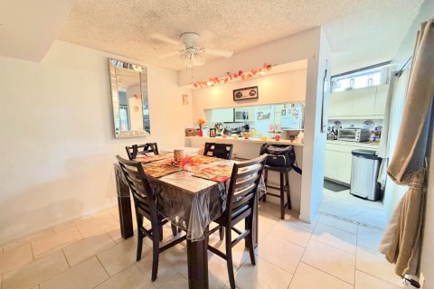 Touwnhouse à vendre à West Palm Beach, Floride: 2 chambres, 113.15 m2 № 2414620 - photo 15