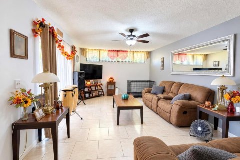 Touwnhouse à vendre à West Palm Beach, Floride: 2 chambres, 113.15 m2 № 2414620 - photo 10