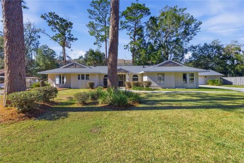 House in Ocala, Florida 4 bedrooms, 258.64 sq.m. № 2096665