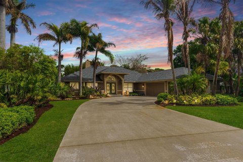 Casa en Port St. Lucie, Florida 4 dormitorios, 314.85 m2 № 2078296