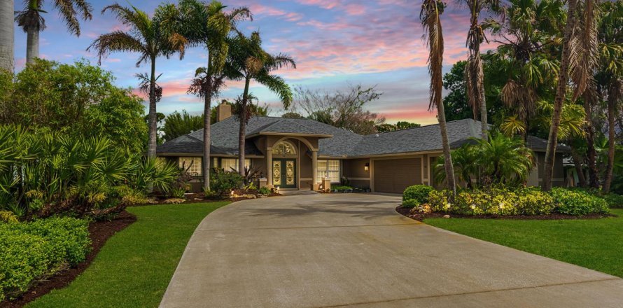 Casa en Port St. Lucie, Florida 4 dormitorios, 314.85 m2 № 2078296