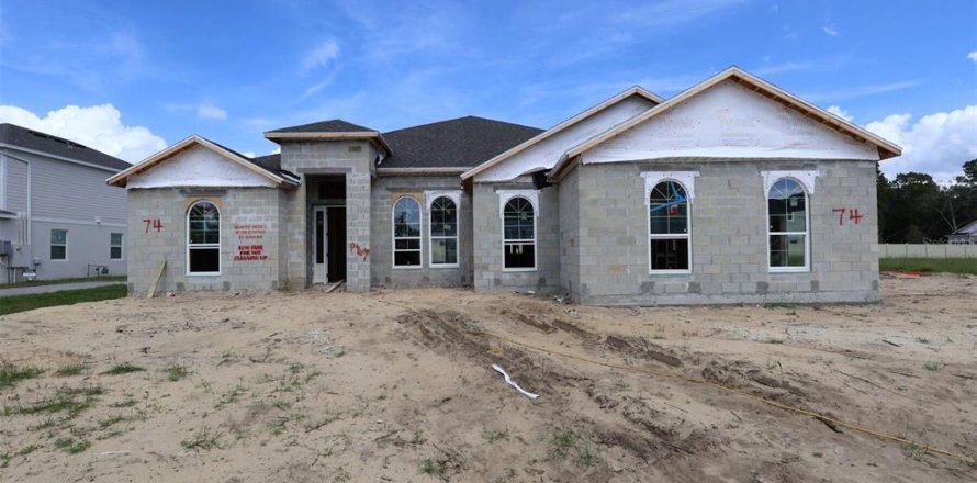 Villa ou maison à Apopka, Floride 4 chambres, 281.31 m2 № 2406969