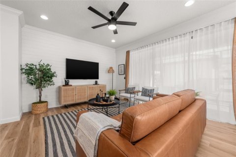 Adosado en venta en Kissimmee, Florida, 5 dormitorios, 210.24 m2 № 1815458 - foto 15