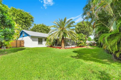 House in Palmetto Bay, Florida 4 bedrooms, 148.83 sq.m. № 2244182 - photo 28