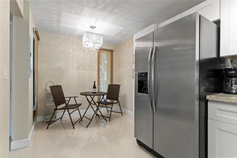 Copropriété à vendre à Boca Raton, Floride: 2 chambres, 104.98 m2 № 2183411 - photo 8