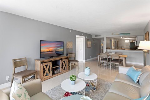 Copropriété à vendre à Boca Raton, Floride: 2 chambres, 104.98 m2 № 2183411 - photo 14