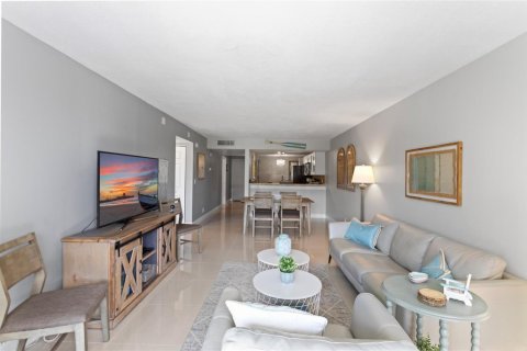 Copropriété à vendre à Boca Raton, Floride: 2 chambres, 104.98 m2 № 2183411 - photo 13