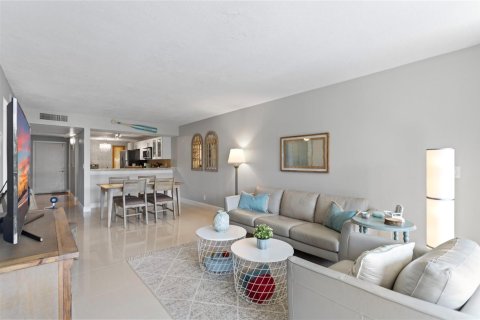 Copropriété à vendre à Boca Raton, Floride: 2 chambres, 104.98 m2 № 2183411 - photo 15